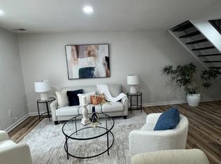 2292 White Cornus Ln, Reston, VA 20191