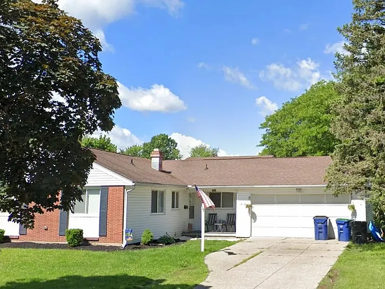 54 Brooklane Dr — Photo 5
