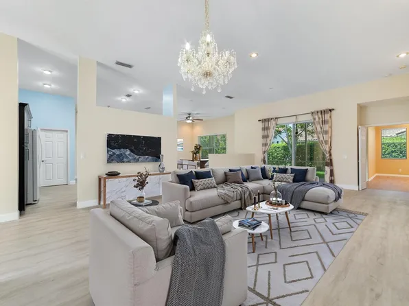 5352 NW 57th Te, Coral Springs, FL 33067