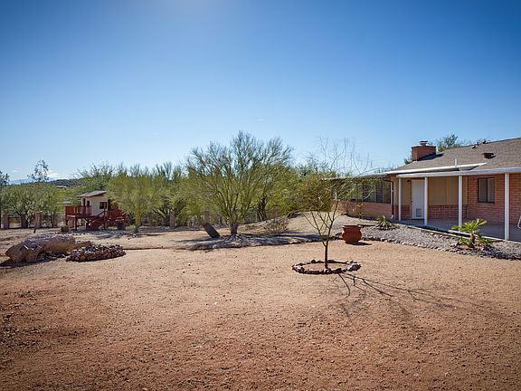 2nd image of 3776 N Via De La Luna