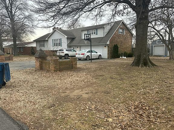2nd image of 409 Palo Verde Dr