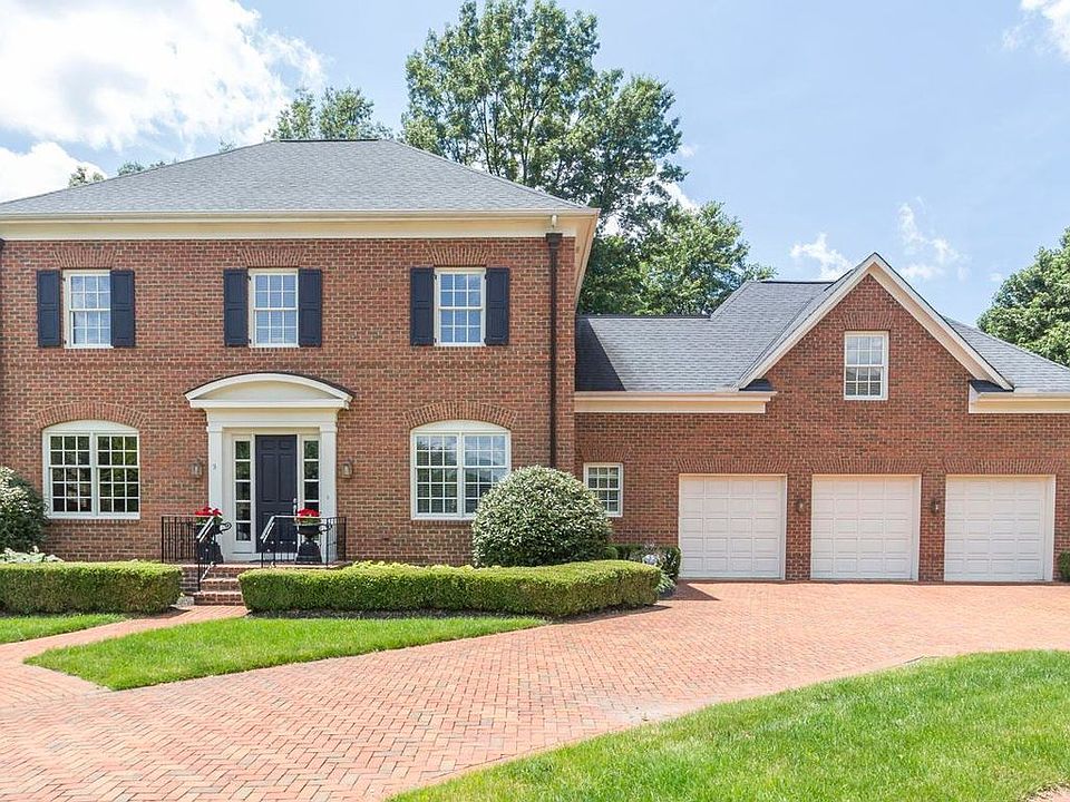 1st image of 9 Pickett Pl