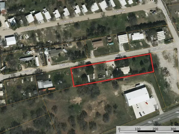 108 Angela St, Azle, TX 76020