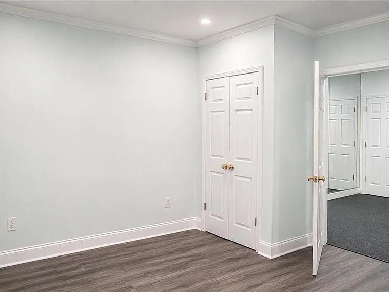 340 Nell Ct — Photo 31