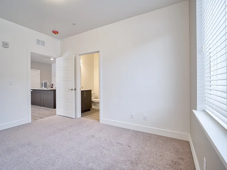 Eden Apartments — Photo 39