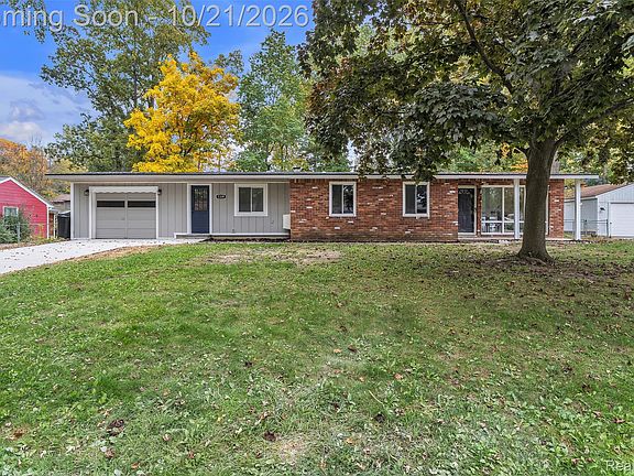 3rd image of 1339 Delta Rd
