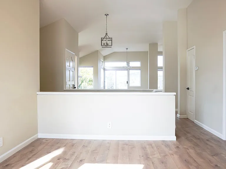 24901 Seagate Dr — Photo 9