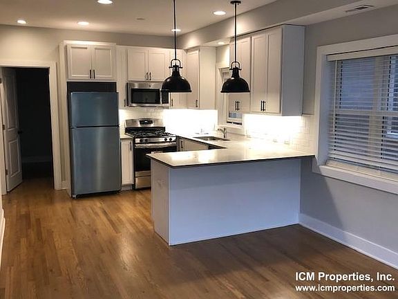 3rd image of 2320 N Southport Ave #2S