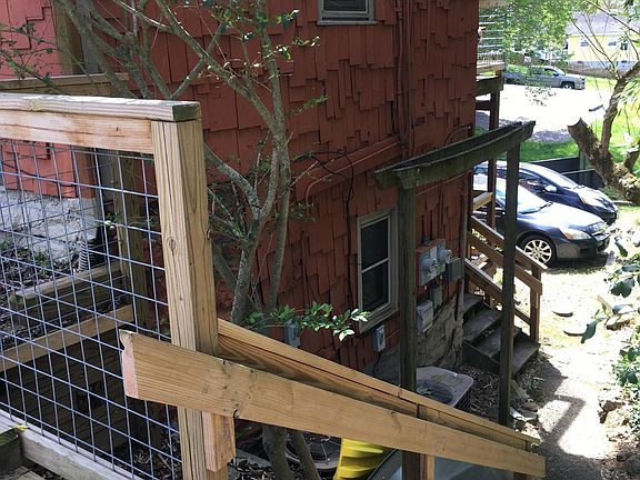 Rear stairs to off-street parking