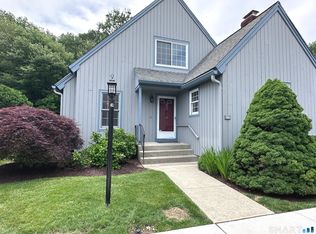 166 Glengarry Rd UNIT 166, Fairfield, CT 06825