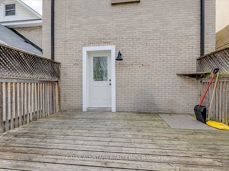387 Ontario St #MAIN FLOOR — Photo 15