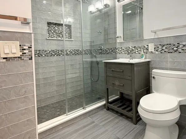 20700 34th Ave #2, Bayside, NY 11361