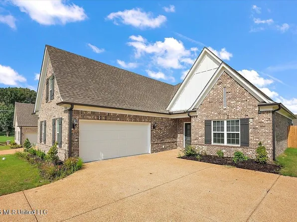 8960 Acorn Ln, Southaven, MS 38672