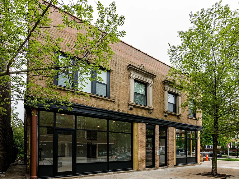 1927 Montrose — Photo 1