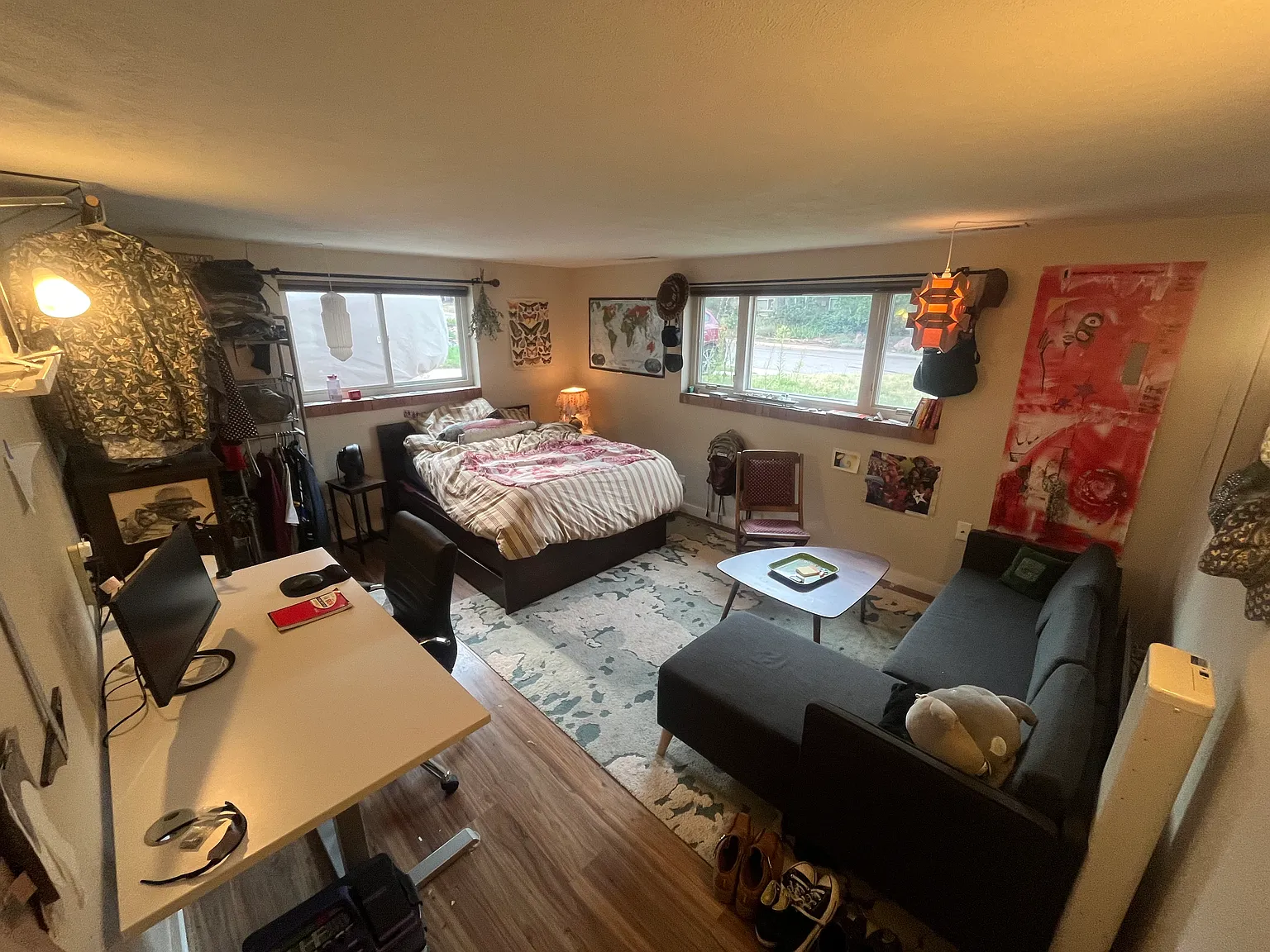 5 bed, 2000 sqft, $940 — Photo 2