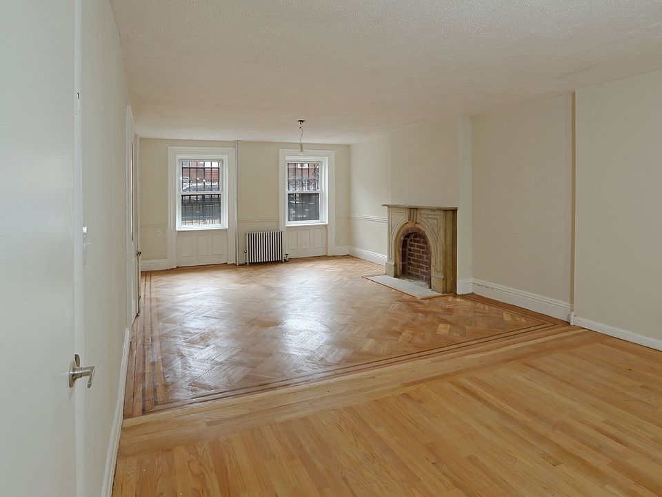 1st image of 292 Putnam Ave #44