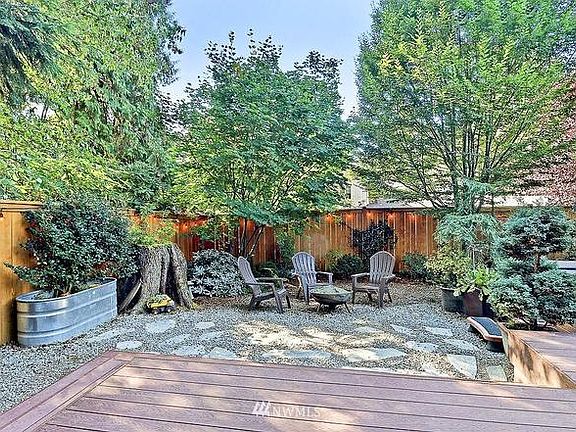 4th image of 20021 100th Ave NE