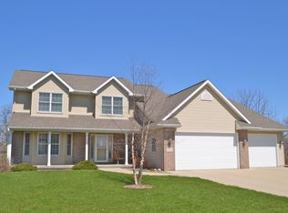 2124 Corinth Dr, Sun Prairie, WI 53590