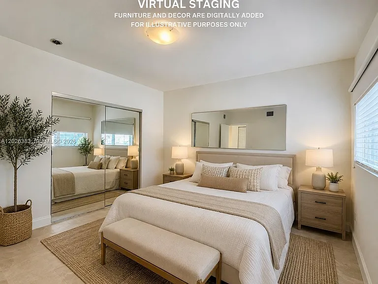 6905 Bay Dr #13 — Photo 2
