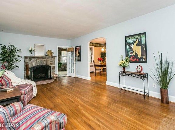 5th image of 22 Holmehurst Ave