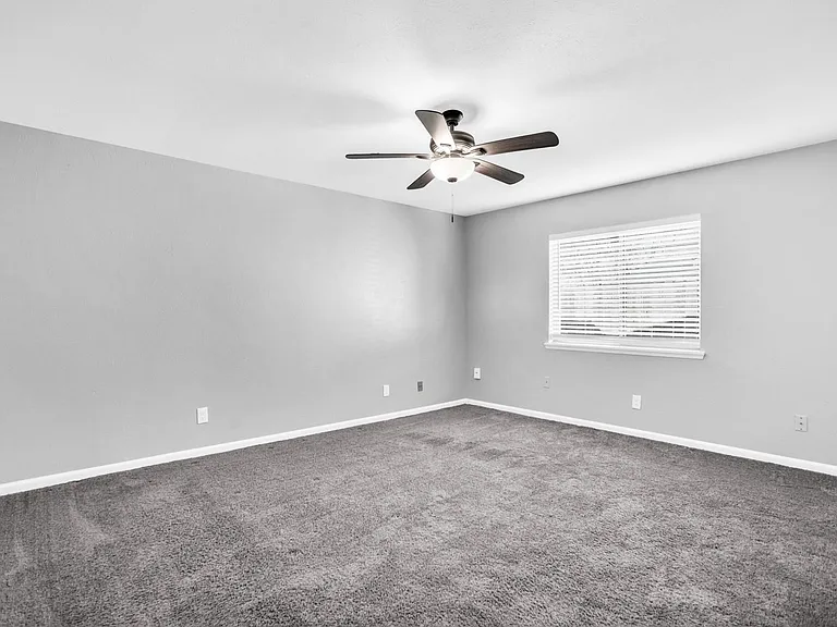 5613 Truitt St — Photo 17