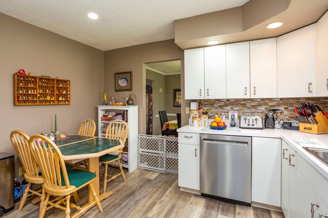 457 Lynn Oak Dr, Lavalette, WV 25535 Zillow