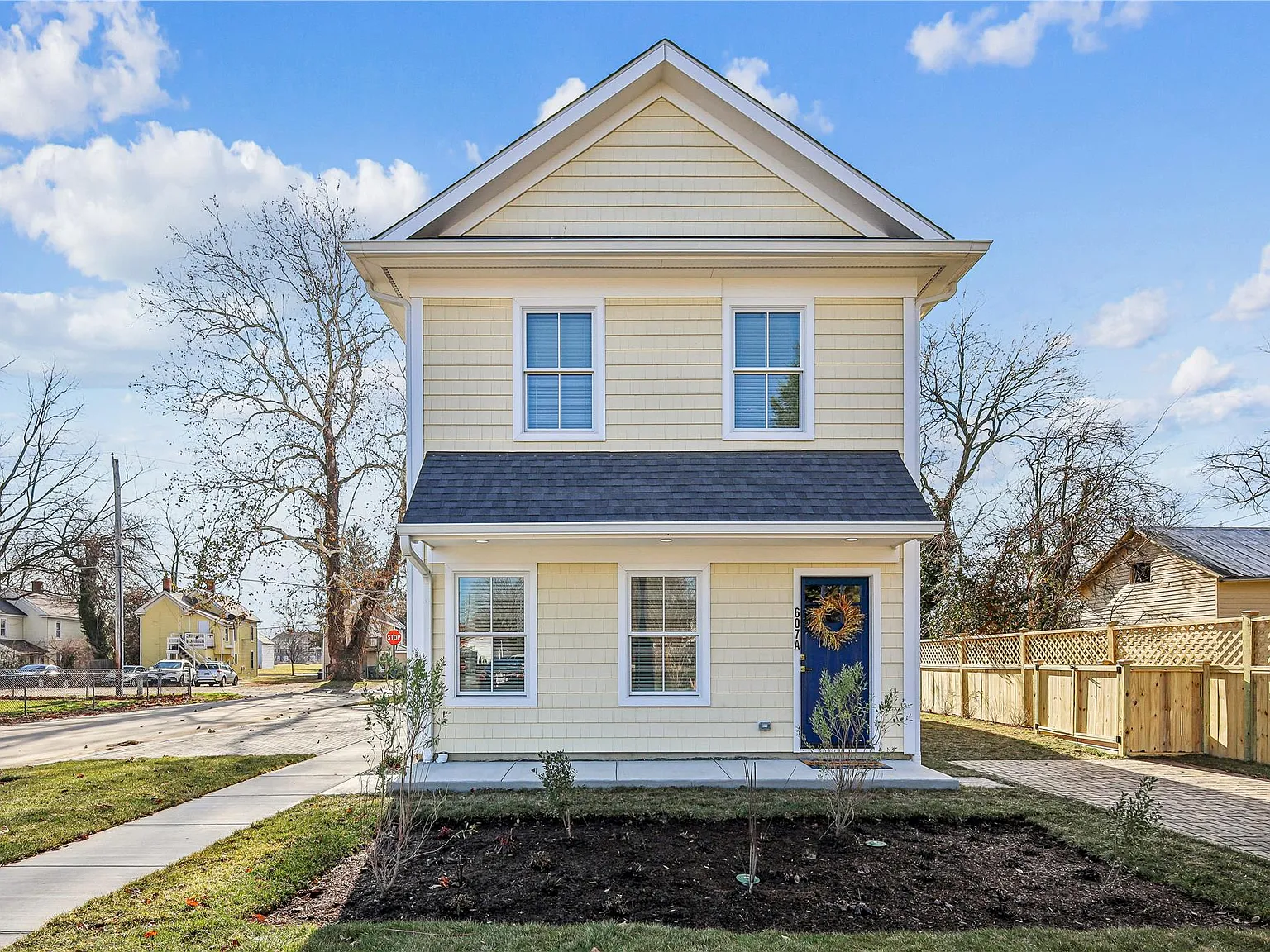 3 bed, 2.5 bath, 1650 sqft, $2,700 — Photo 1
