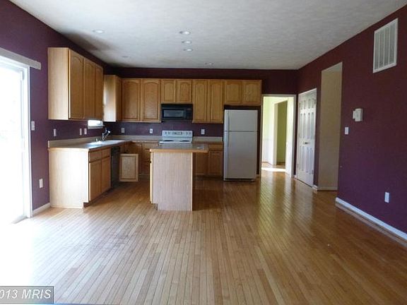 5th image of 2717 Francis Ct