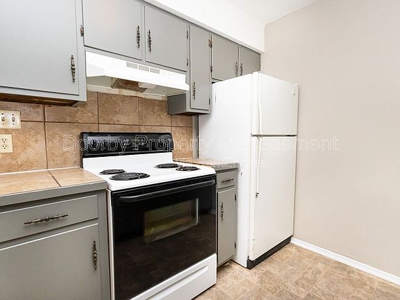 2nd image of 3233 Conner St Unit 3235