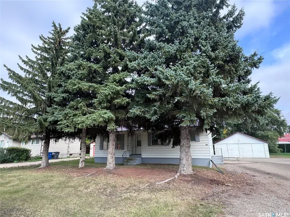 917 Galt Street, Whitewood, SK S0G 5C0