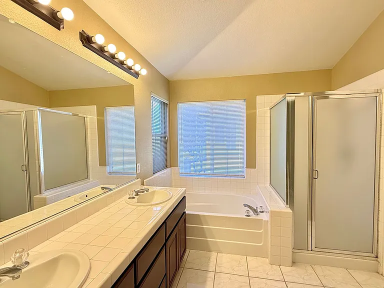 4061 Hemingway Cmn — Photo 17