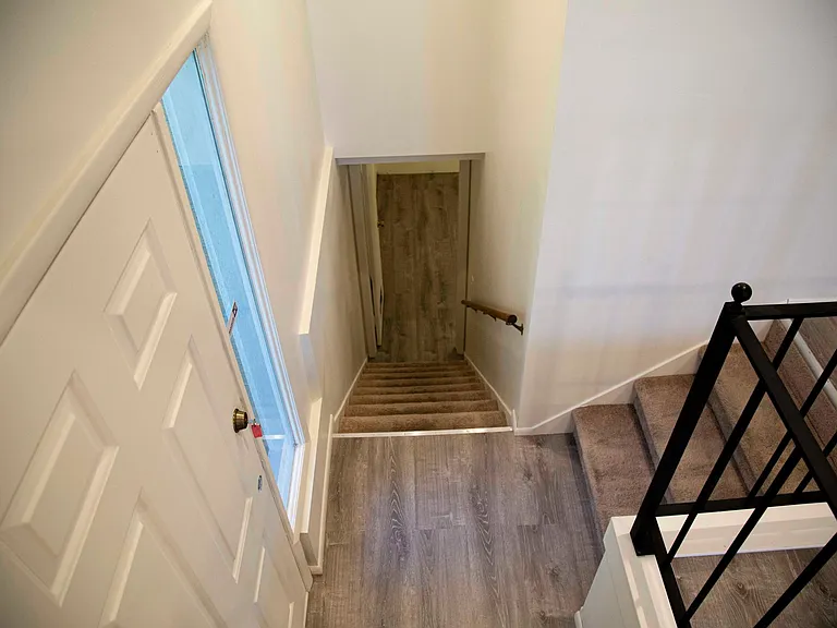 1793 S Laurelhurst Dr — Photo 12