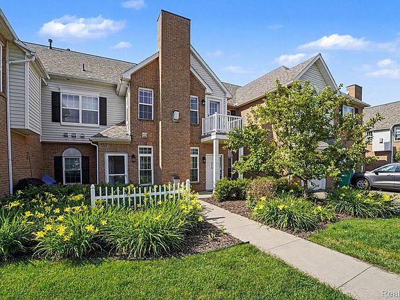 2nd image of 518 Olde English Cir