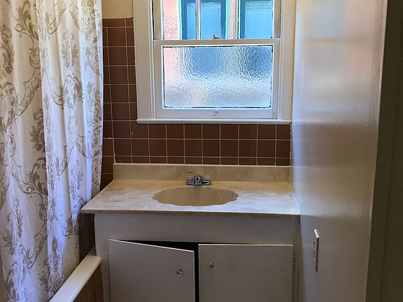 4th image of 1344 Capuchino Ave