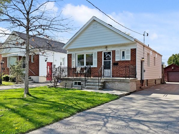 24 Braeburn Ave, Toronto, ON M9P 2J3