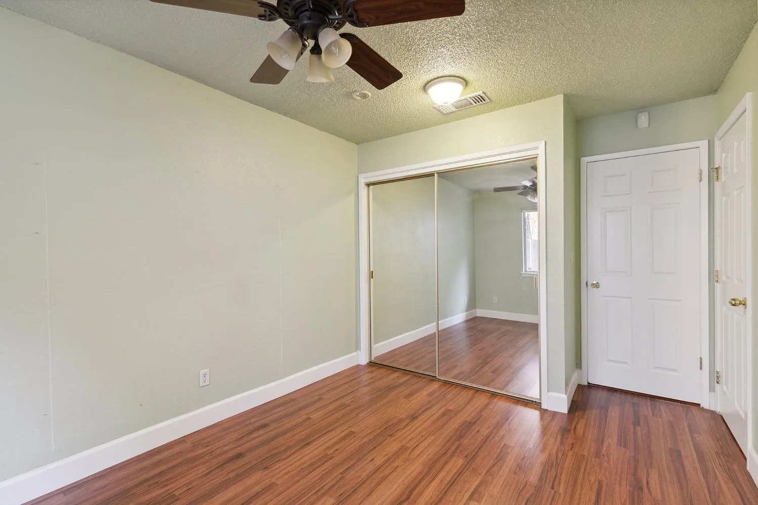 4 bed, 2106 sqft, $750 — Photo 3