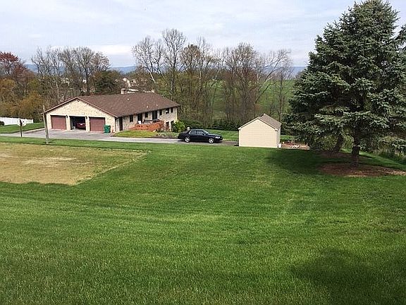 2nd image of 110 Emerald Dr