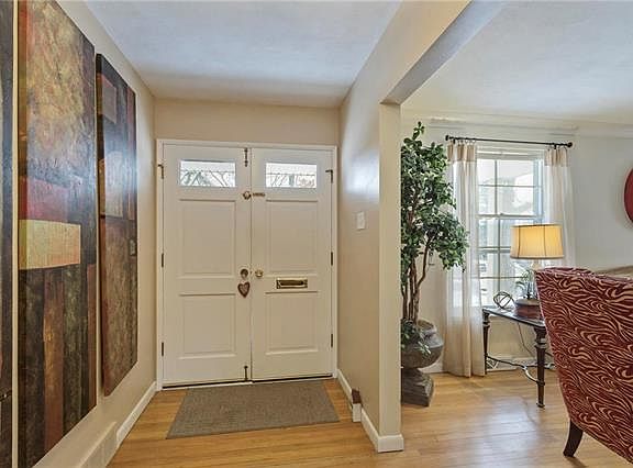 3rd image of 10216 Whitlock Dr