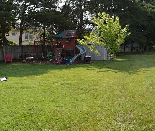 2nd image of 7500 Cherry Blossom Ln #2