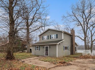 1296 Lakeview Dr, Tipton, MI 49287
