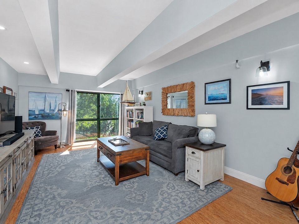 1st image of 42 8th St APT 3410