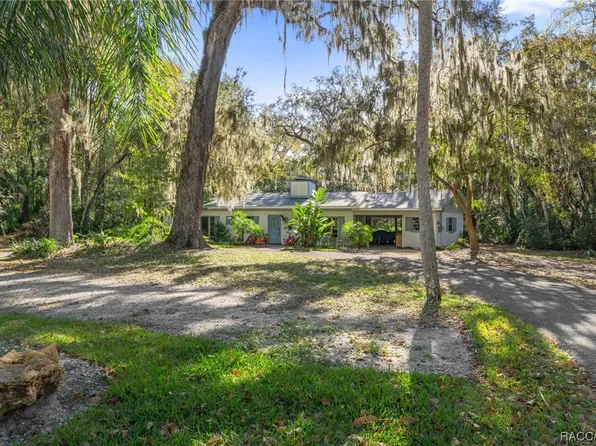 1420 NW 19th St, Crystal River, FL 34428