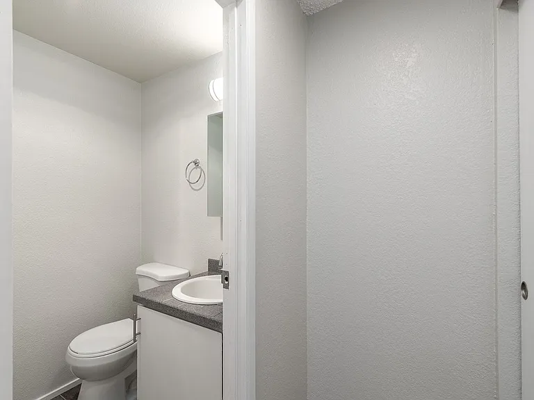 The Ariel Apartments — Photo 10