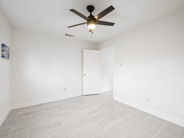 6606 Winkleman Rd — Photo 36
