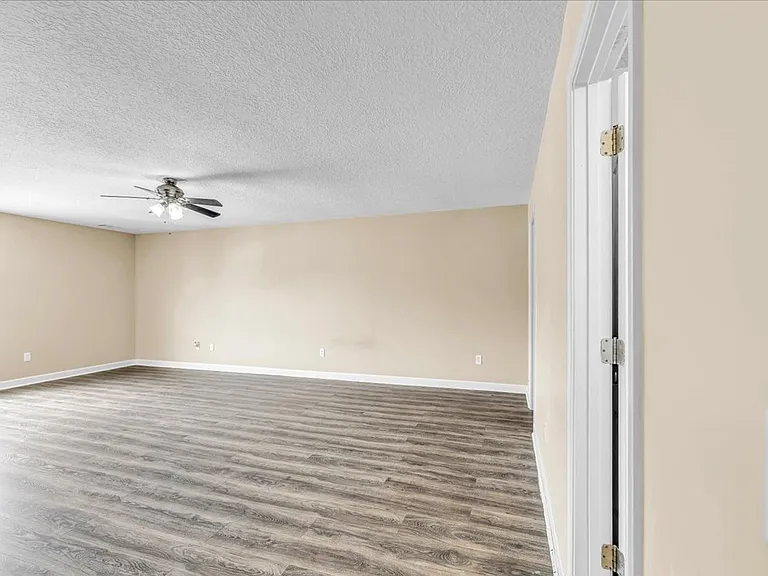 256 Savannah Ln — Photo 29