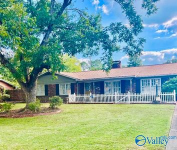 2421 Crestview Dr SE, Decatur, AL, 35601