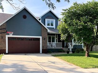 2812 NW Westbrooke Cir, Blue Springs, MO 64015