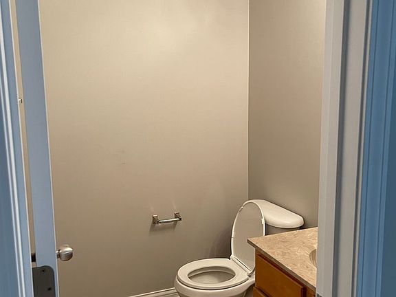 3rd image of 7128 Blue Stream Ct