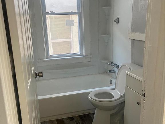 2nd image of 6538 Julian Ave