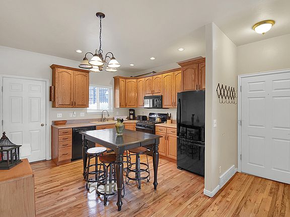 4th image of 500 Deer Valley Dr #1 & 2